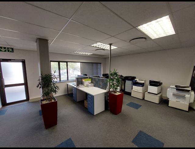 157M² OFFICE TO LET IN GREENSTONE HILL